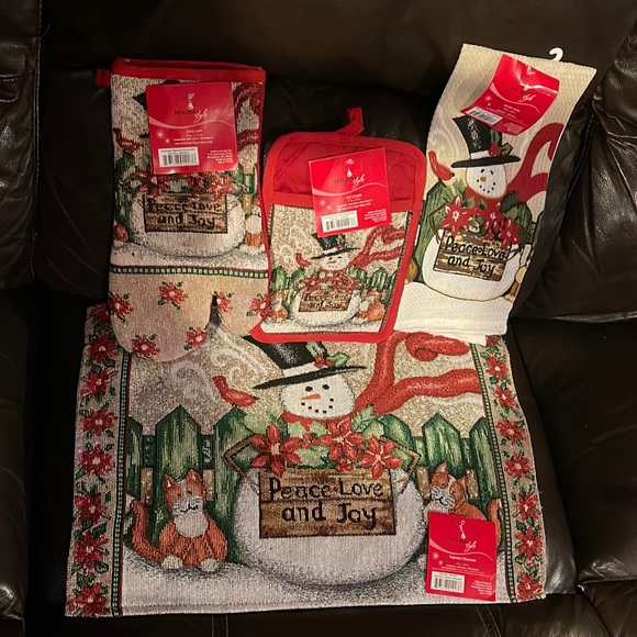 4~Pcs Holiday Snowman Peace Love Towel & Pot Holder & 1 Oven Mitt & Pot Holder - Picture 3 of 15